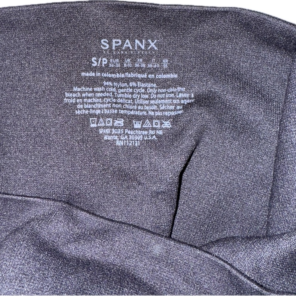 Spanx Side Zip Seamless Compression Cropped Leggi… - image 4